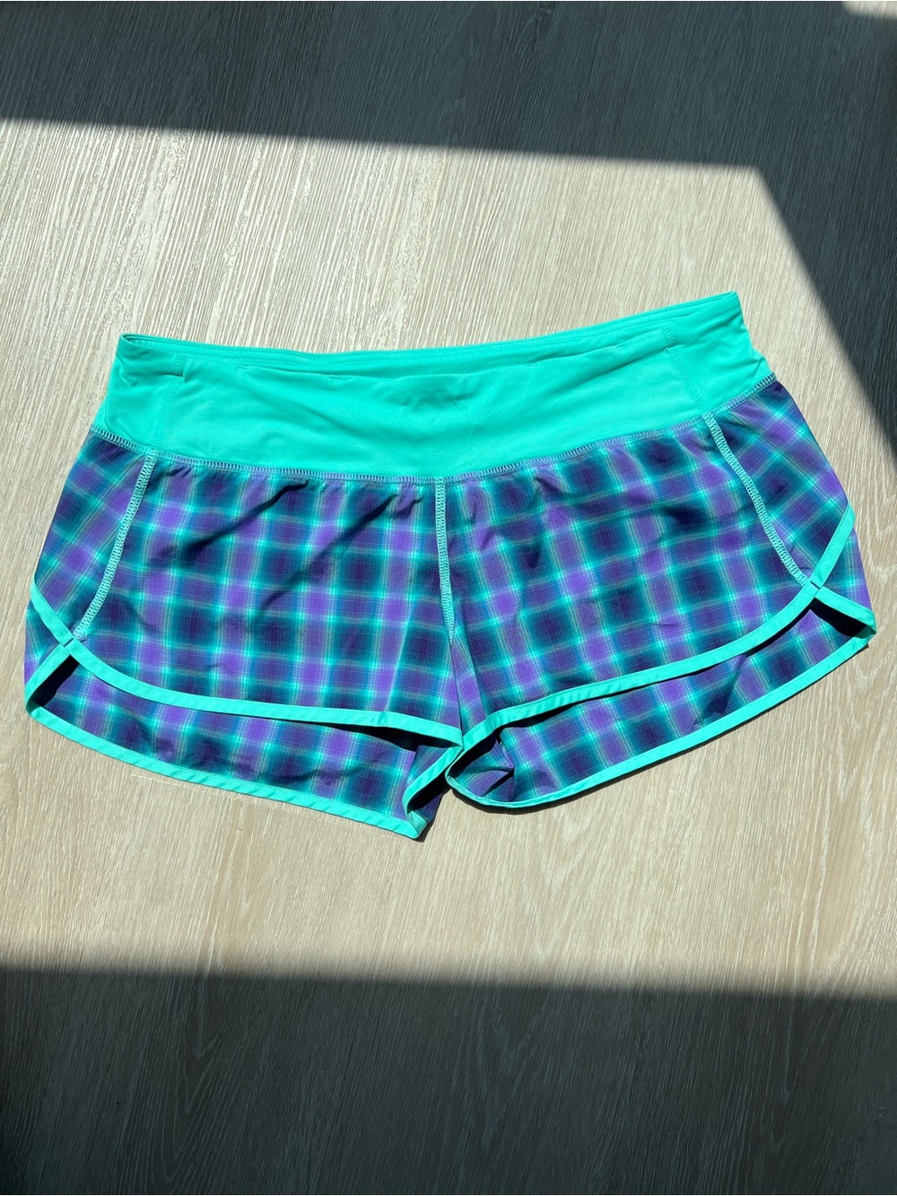 Lululemon Y2K Vintage Summer Teal & Purple Plaid Athletic Shorts Women’s Size 8